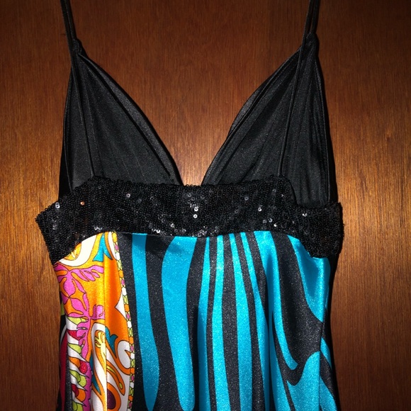 Dress - Picture 3 of 3